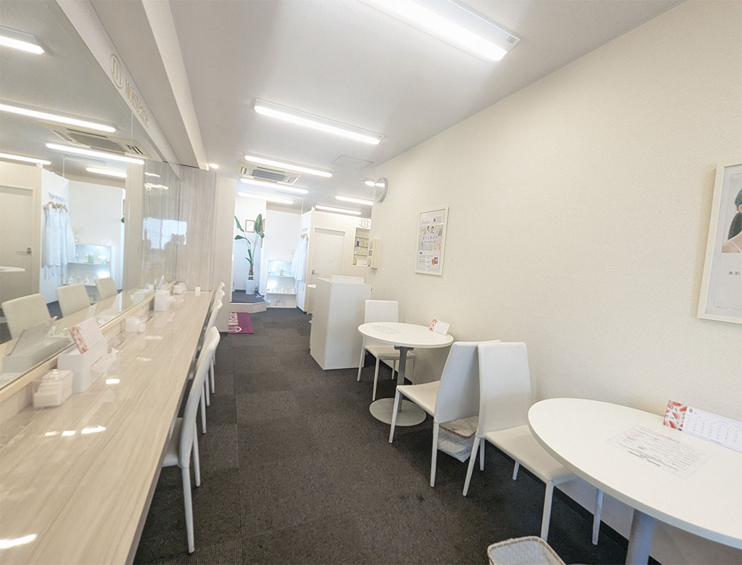 モイスティーヌ福岡冷泉町サロン