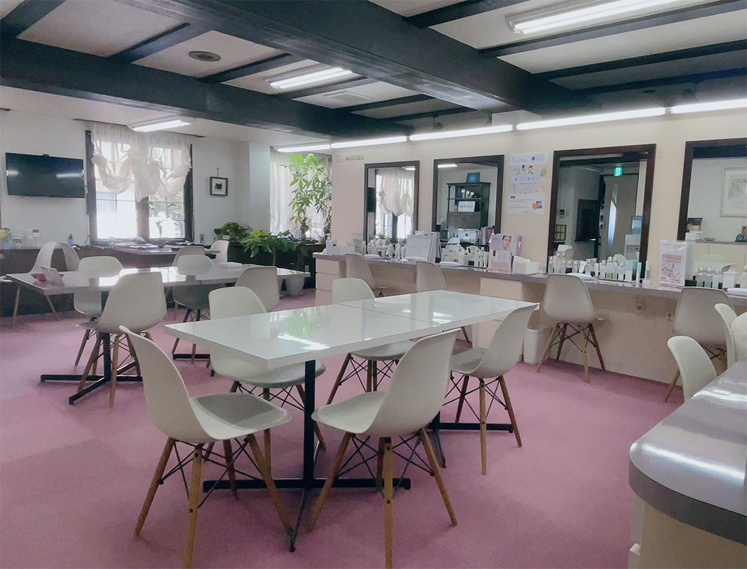モイスティーヌ新屋敷サロン　ピュール
