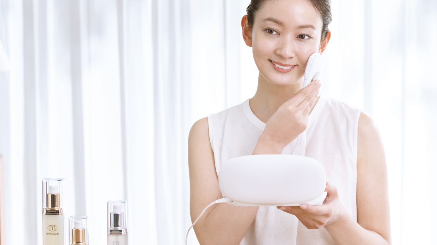 美顔器の正しい使い方とは？種類別の手順とタイミング・順番を解説